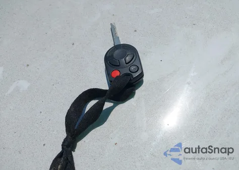 2015 Ford Focus S z USA, uszkodzony, nr VIN 1FADP3E20FL360312